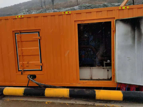 宁蒗发电车出租-应急柴油发电机组选什么样的比较好？